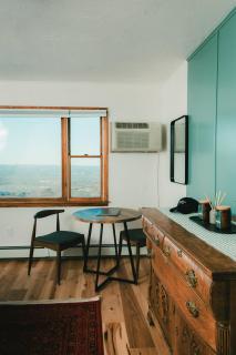 The Perch Hotel - - 5