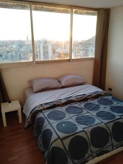 Habitación grande con cama matrimonial en departamento compartido - Providencia - Santiago - 0