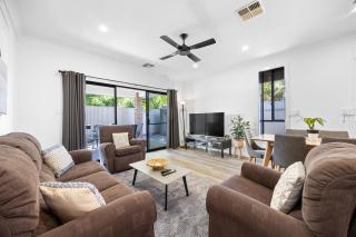 Largs Tides - 3BR, BBQ, Parking - 5