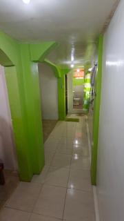 Guanna's Place Room and Resto Bar - 8