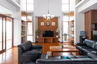 Family Only Villa Swim with Stunning City Views - De Reiz Padmanaba Syariah 4BR - Bandung - 5