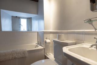 Orchard Cottage - Beautiful Home near Broadway! - 3