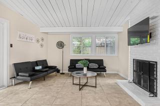 Entire 3br House with Playground Tent - Palo Alto - 0