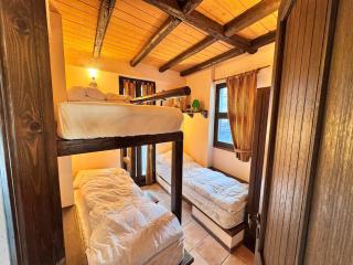 Paragon of Arachova - 8