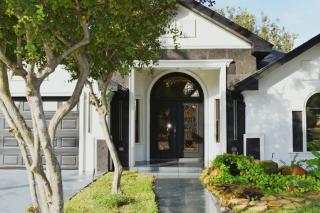 Family Luxury home with Pool in McAllen near by hospitals and stores - McAllen - 0