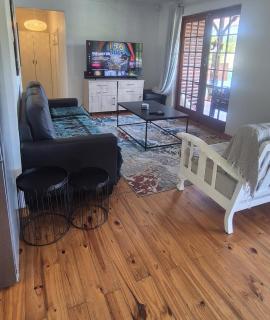 Cheeky-C Holiday Home - Morganʼs Bay - 8