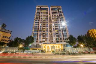 Alaya Stays Manhattan 1804 - 3 BHK Duplex With Stunning Views, Office & Stylish Bar - 6