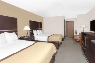 Baymont by Wyndham Green Bay - Green Bay - 2