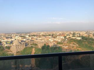 Luxurious 3BHK with Panoramic City Views - Rawalpindi - 1