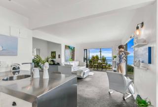 Spectacular Ocean View Retreat - Plimmerton - 9