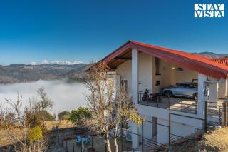 StayVista at Amulyam villa with Lawn & Bonfire - 9