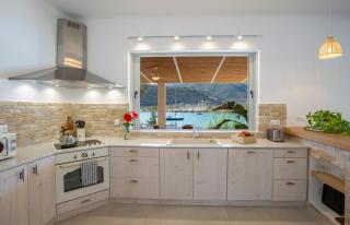 Villa Unalome Seafront Luxury - Yenion - 7