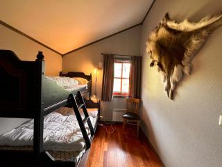 Cozy Top-Floor Apartment with Fireplace and Sauna - Beitostøl - 3