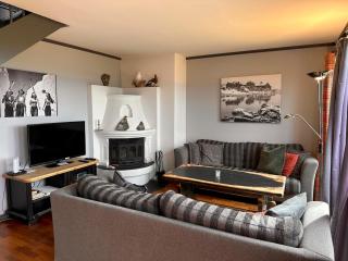 Cozy Top-Floor Apartment with Fireplace and Sauna - Beitostøl - 9