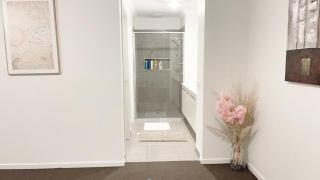 Elegant 5 Bed Brand New Spacious House - 5