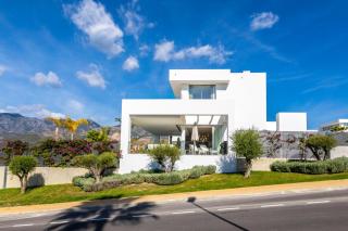 Beautiful villa with amazing views - Marbella - 6