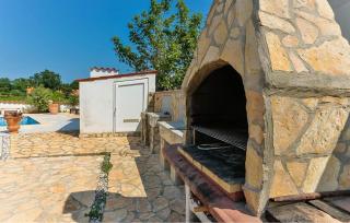 Awesome Apartment In Medulin With Wifi - Medulin - 1