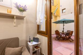 Private garden central apartment - Florence - 3