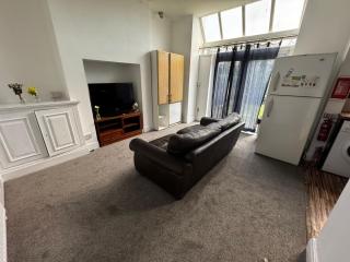 Ensuite Double-Bedroom in the Heart of Salford Manchester Perfect for Short Stays GCSW2 - Manchester - 5
