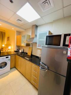 Studio Apartment in Dubai Marina Walking to JBR Beach, Cruise and DMCC Metro - 4