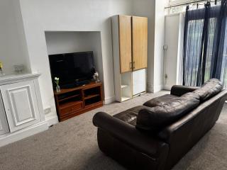 Double-Bedroom in the Heart of Salford Manchester Perfect for Short Stays - Manchester - 5