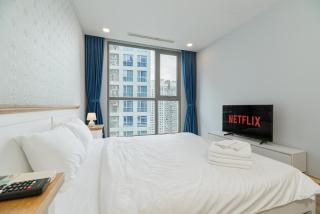 Vinhomes Central Park Collection IX by Elevate - Ho Chi Minh City - 2