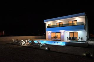 House with heated pool, jacuzzi Prolozac 1 - Donji Proložac - 5
