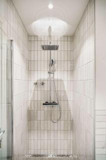 DINBNB Homes l Charming 2-Bedroom Home by the Sea Cozy - 4