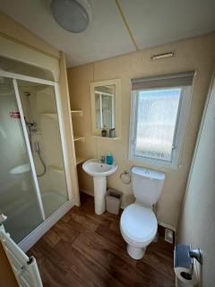The Chase i3 - Central heating, pet friendly, bed linen - Meadow Lakes Caravan & Lodge Hire - Ingoldmells - 4