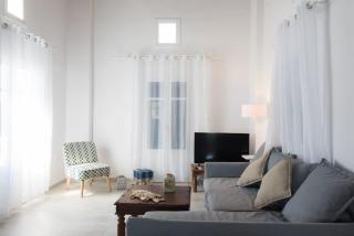 Glamorous 2BR Villa in Ornos with Amazing Sea View - Ornos - 2