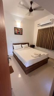 Le Poshe Suite - TIE - 3