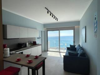 Charaki Sea Breeze Modern Studio with a Refreshing Balcony View - Haraki - 7