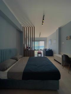 Charaki Sea Breeze Modern Studio with a Refreshing Balcony View - Haraki - 4