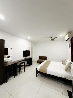 White House Inn - Ernakulam - 0
