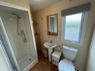 The Chase i35 - pet friendly, central heating, bed linen - Meadow Lakes Caravan & Lodge Hire - Ingoldmells - 1