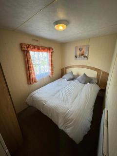 The Chase i35 - pet friendly, central heating, bed linen - Meadow Lakes Caravan & Lodge Hire - Ingoldmells - 3
