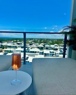 Azzure Bokarina Penthouse- Brand New- Ocean View- Resort Style Pool- Steam Room - - 5