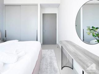 Ultimate Luxury Grande 1B With Balcony & Views - 2