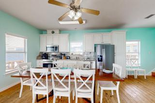 Beach, Love & Happiness - 4