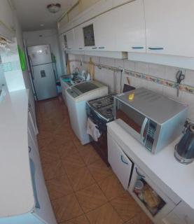 Habitación grande con cama matrimonial en departamento compartido - Providencia - Santiago - 4