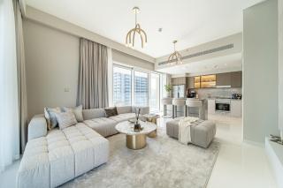 Grand Bleu 02 - LIMITED OFFER! Stylish Waterfront Bliss 2BR for 5 - 9