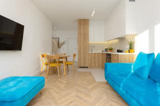 Stylish Apartment Zdziechowskiego with Parking & Home Office by Noclegi Renters - Warsaw - 1