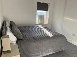 Chestnut House - Southport - 3