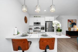 Cozy 3BR plus Den with Hot Tub and 15 Mins to Disney Fun - 6