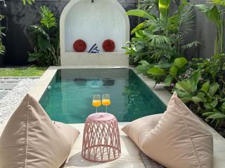 LUX 2 Bed Villa - Berawa - Canggu - 7