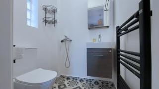 A modern renovated maisonette Nikaia - 8