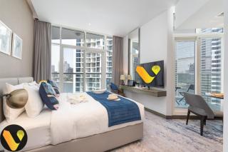 Vogue DAMAC Maison Prive Balcony & Pool with Canal View Prime Business Bay Location, Steps from Downtown & Burj Khalifa - 0