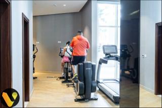 Vogue DAMAC Maison Prive Balcony & Pool with Canal View Prime Business Bay Location, Steps from Downtown & Burj Khalifa - 2