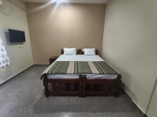 Three Queen Hotel - Calangute - 7