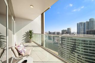 beautiful canal view 1-bedroom apartment in the heart of business bay - 7